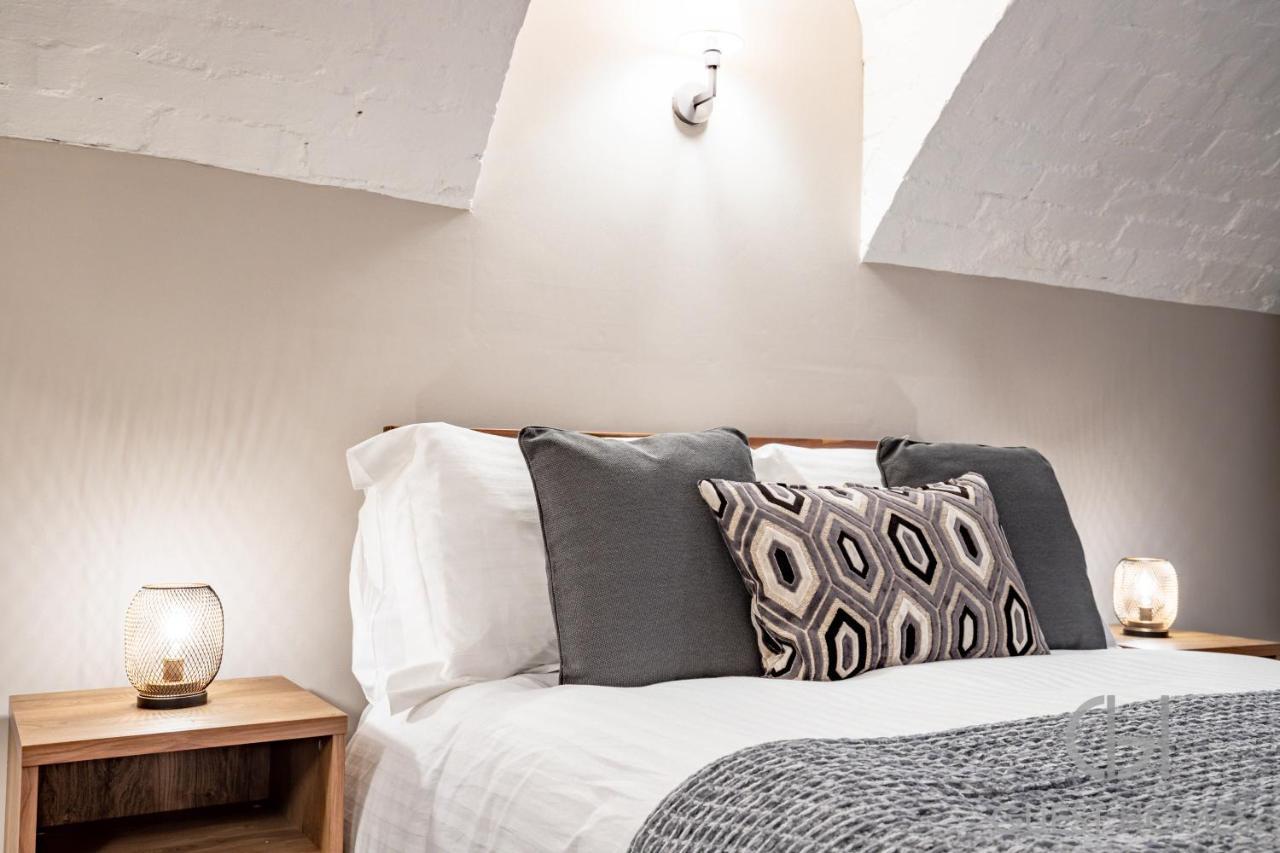 Host & Stay - Shaw Street Basement Worcester Bagian luar foto