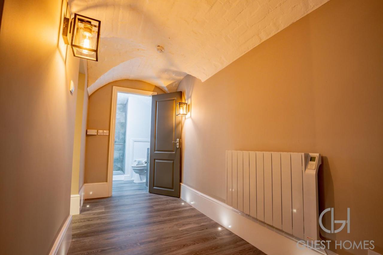 Host & Stay - Shaw Street Basement Worcester Bagian luar foto