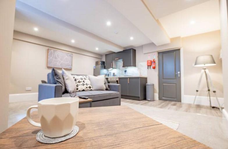 Host & Stay - Shaw Street Basement Worcester Bagian luar foto